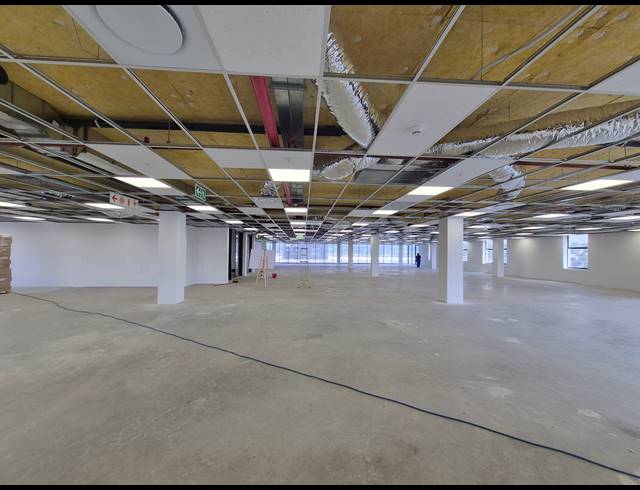 881M² OFFICE TO LET IN GLENADRIENNE EAST